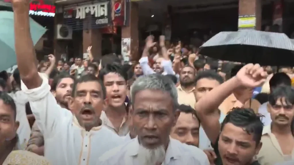 চকরিয়ায় উত্তাল বিএনপি: এনসিপি'র বিরুদ্ধে বিক্ষোভ মিছিল চকরিয়ায় উত্তাল বিএনপি এনসিপির বিরুদ্ধে বিক্ষোভ মিছিল 2