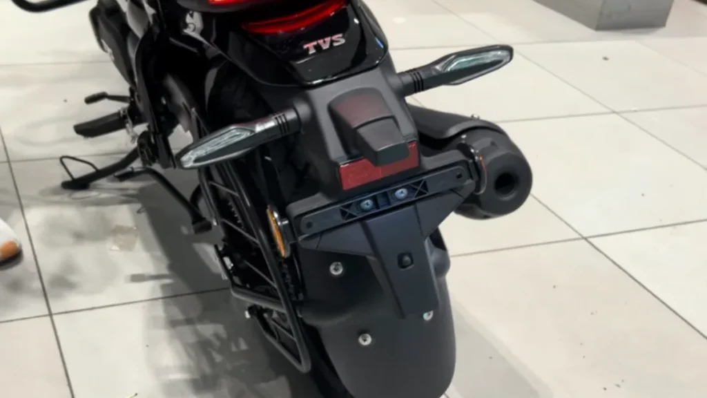 বাংলাদেশের বাজারে পাওয়া যাচ্ছে New Tvs Ronin 225: জানুন দাম, ফিচার এবং স্পেসিফিকেশন বাংলাদেশের বাজারে পাওয়া যাচ্ছে new tvs ronin 225 জানুন দাম ফিচার এবং স্পেসিফিকেশন 5