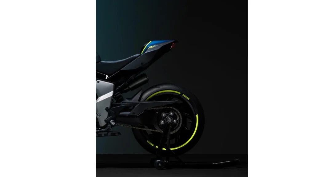 স্টাইলিশ লুকের ১২৫ সিসির সেরা বাইক Cfmoto 125Nk স্টাইলিশ লুকের ১২৫ সিসির সেরা বাইক cfmoto 125nk 3