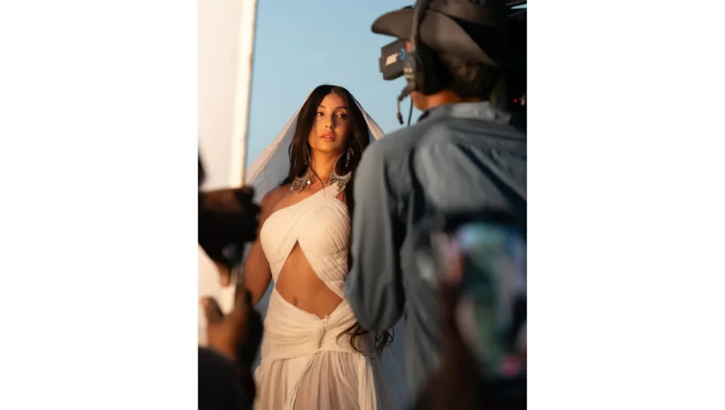 নোরা ফাতেহি কঞ্চনা ৪-এ: তামিল সিনেমায় অভিষেকের সঠিক সময় নোরা ফাতেহি কঞ্চনা ৪ এ তামিল সিনেমায় অভিষেকের সঠিক সময় 3