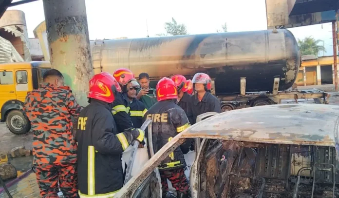 পেট্রোল পাম্পে ভয়াবহ অগ্নিকাণ্ড