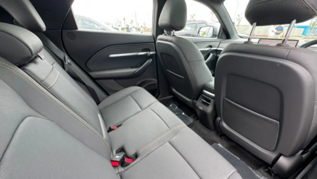 2025 Vinfast Vf6: এক নজরে ইলেকট্রিক Suv-এর ডিজাইন, ইন্টেরিয়র ও সুবিধার ৭ ইমেজ 2025 vinfast vf6 এক নজরে ইলেকট্রিক suv এর ডিজাইন 6