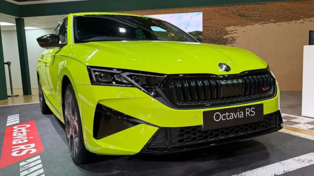 Skoda Octavia RS 2025 পারফরম্যান্স সেডান নভেম্বরে আসছে ভারতে 4