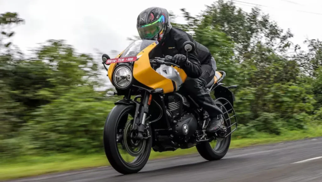 Triumph Thruxton 400: ভারতে নতুন যুগের ক্যাফে রেসার Triumph thruxton 400 ভারতে নতুন যুগের ক্যাফে রেসার 3