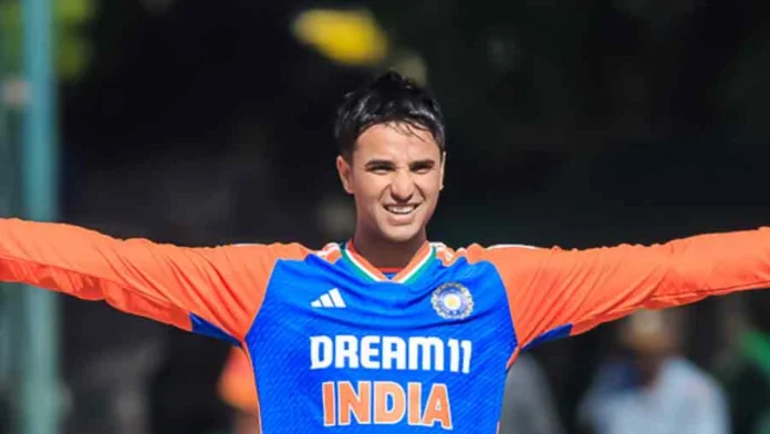 অভিষেক শর্মাকে থামানোর দুটি উপায় বললেন সাবেক অধিনায়ক মিসবাহ। অভিষেক শর্মাকে থামানোর দুটি উপায় বললেন সাবেক অধিনায়ক মিসবাহ।