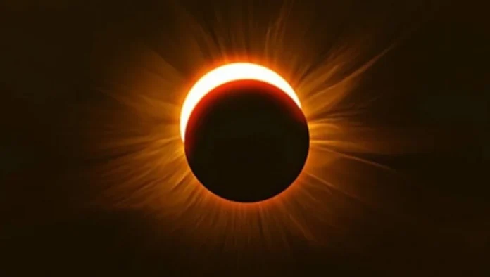 আজ রাতেই পূর্ণগ্রাস চন্দ্রগ্রহণ, কোথায় দেখা যাবে পূর্ণগ্রাস চন্দ্রগ্রহণ