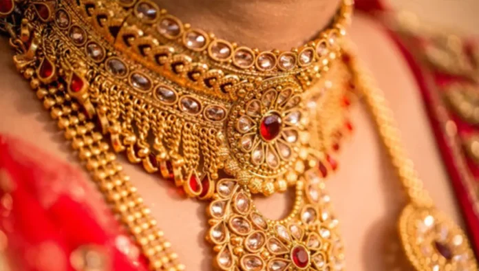 আবার বাড়ল স্বর্ণের দাম, জানুন নতুন রেট