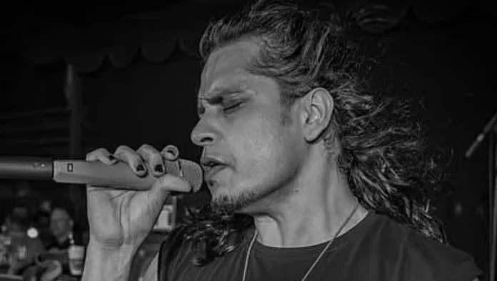 জনপ্রিয় ব্যান্ড রাস্টফের ভোকাল আহরার মাসুদ দীপ আর নেই