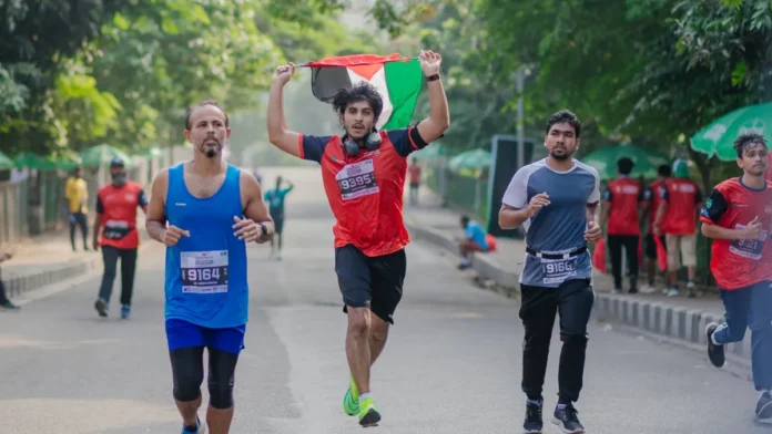 বাংলাদেশি অভিনেতাদের মধ্যে প্রথম এই রেকর্ড করলেন তৌসিফ মাহাবুব