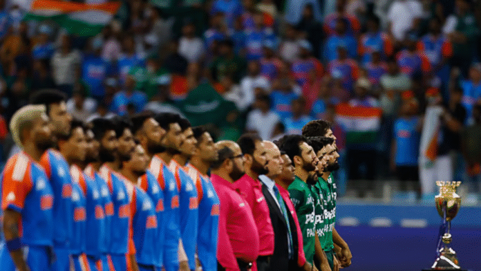 ভারত–পাকিস্তানের ফাইনাল ম্যাচের আগে দুবাইয়ের স্টেডিয়ামের দৃশ্য (3) ভারত–পাকিস্তানের ফাইনাল ম্যাচের আগে দুবাইয়ের স্টেডিয়ামের দৃশ্য