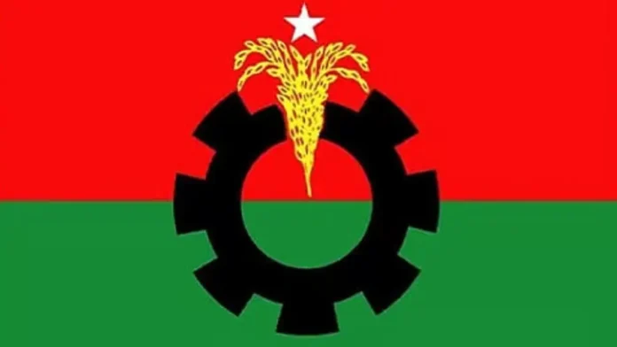 সেনবাগে বিএনপির নতুন কমিটি নিয়ে তীব্র বিরোধ, বিক্ষোভ-বহিষ্কার চলছেই