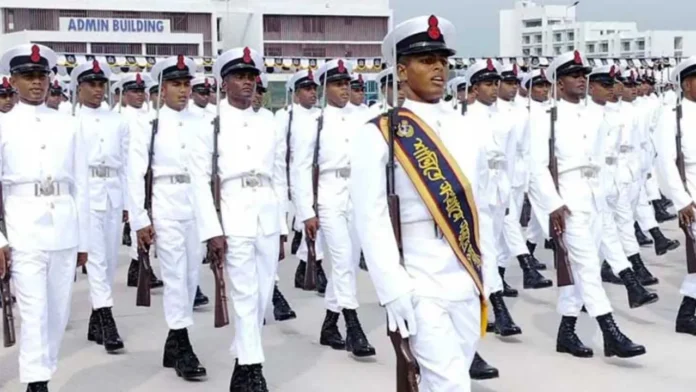 ৪৩০ পদে বাংলাদেশ নৌবাহিনীতে চাকুরীর নিয়োগ বিজ্ঞপ্তি