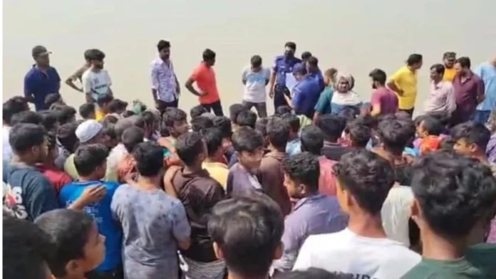 কুষ্টিয়ার দৌলতপুরে পদ্মা নদীর চরে হত্যার ঘটনা ৩০ অক্টোবর ২০২৫ কুষ্টিয়ার দৌলতপুরে পদ্মা নদীর চরে হত্যার ঘটনা ৩০ অক্টোবর ২০২৫