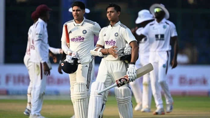 দিল্লির অরুণ জেটলি স্টেডিয়ামে দুর্দান্ত ইনিংস খেলার পর জয়সোয়াল।