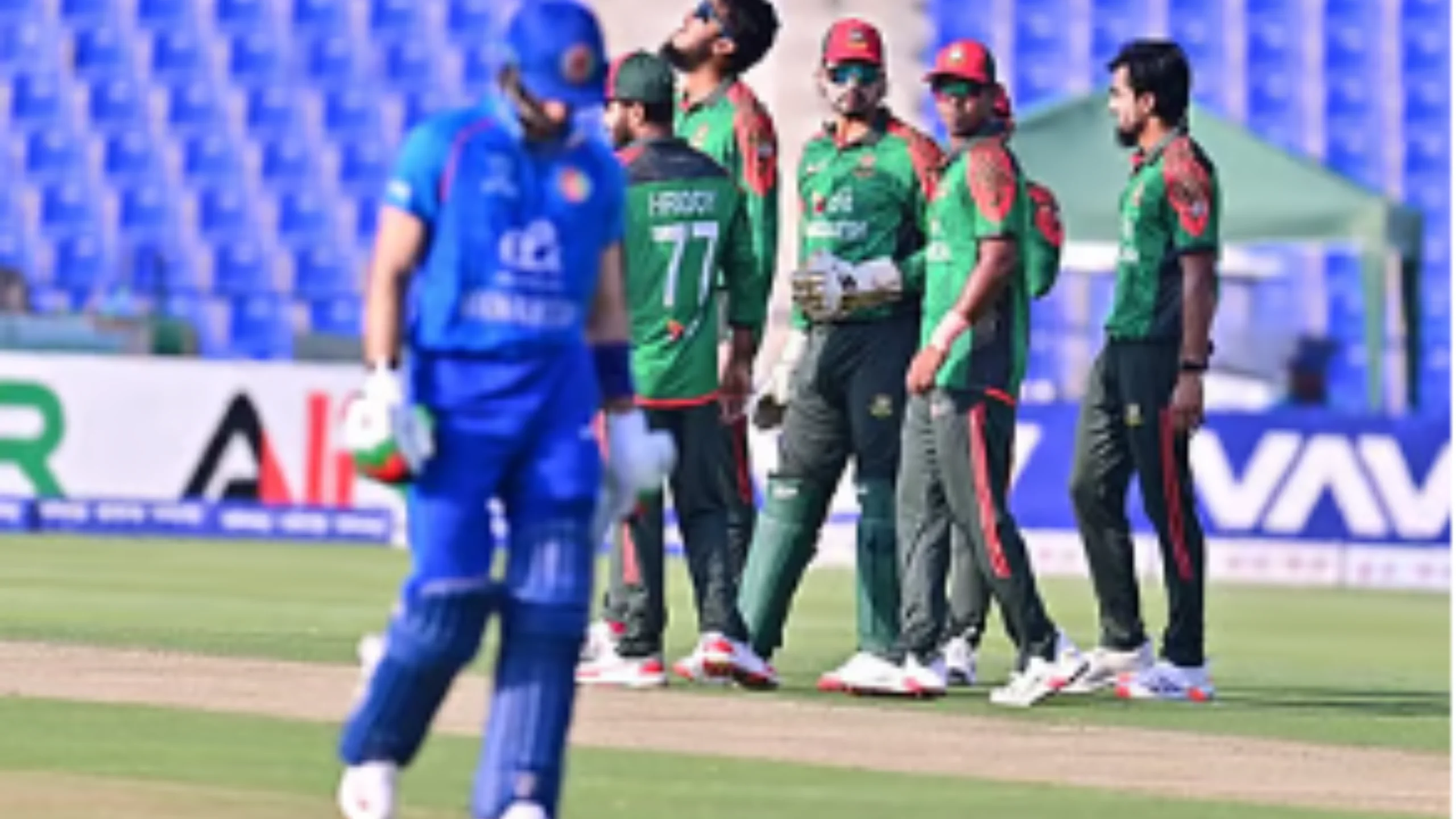 দ্বিতীয় ওয়ানডে: মোস্তাফিজের এক ওভারে ১৬ রান, ঝড় তুললেন গজনফর ও জাদরান