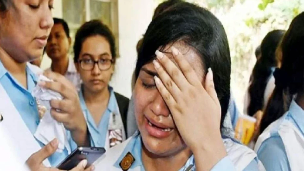 ২০ বছরে সবচেয়ে খারাপ এইচএসসি ফলাফল: কী ঘটল বাংলাদেশের শিক্ষায়? ২০ বছরে সবচেয়ে খারাপ এইচএসসি ফলাফল কী ঘটল বাংলাদেশের শিক্ষায় 2