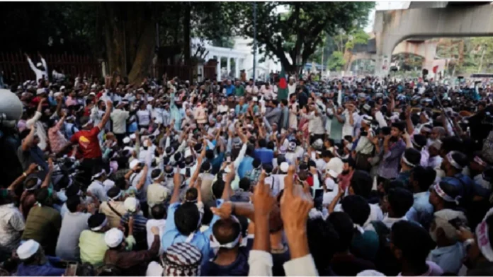 ২০ শতাংশ বাড়িভাড়া দাবিতে শিক্ষক আন্দোলন আমরণ অনশন ও কর্মবিরতি ঘোষণা