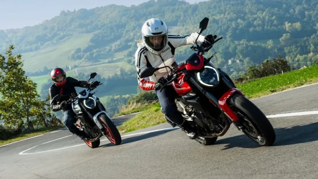 ২০২৬ Ducati Monster উন্মোচন: নতুন ৮৯০সিসি ইঞ্জিনে দানবীয় শক্তি, লঞ্চ হচ্ছে আগামী বছর ২০২৬ ducati monster উন্মোচন নতুন ৮৯০সিসি ইঞ্জিনে দানবীয় শক্তি লঞ্চ হচ্ছে আগামী বছর 3