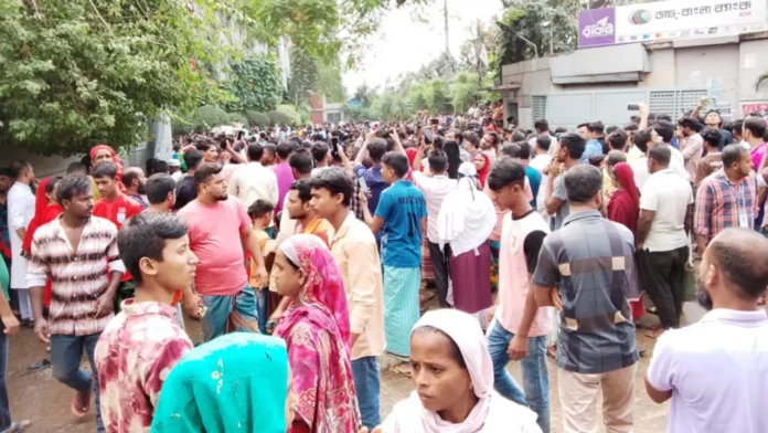 কুমিল্লা ইপিজেডে ভয়াবহ আতঙ্ক! হুড়োহুড়ি করে বের হতে গিয়ে আহত ৮০ শ্রমিক-